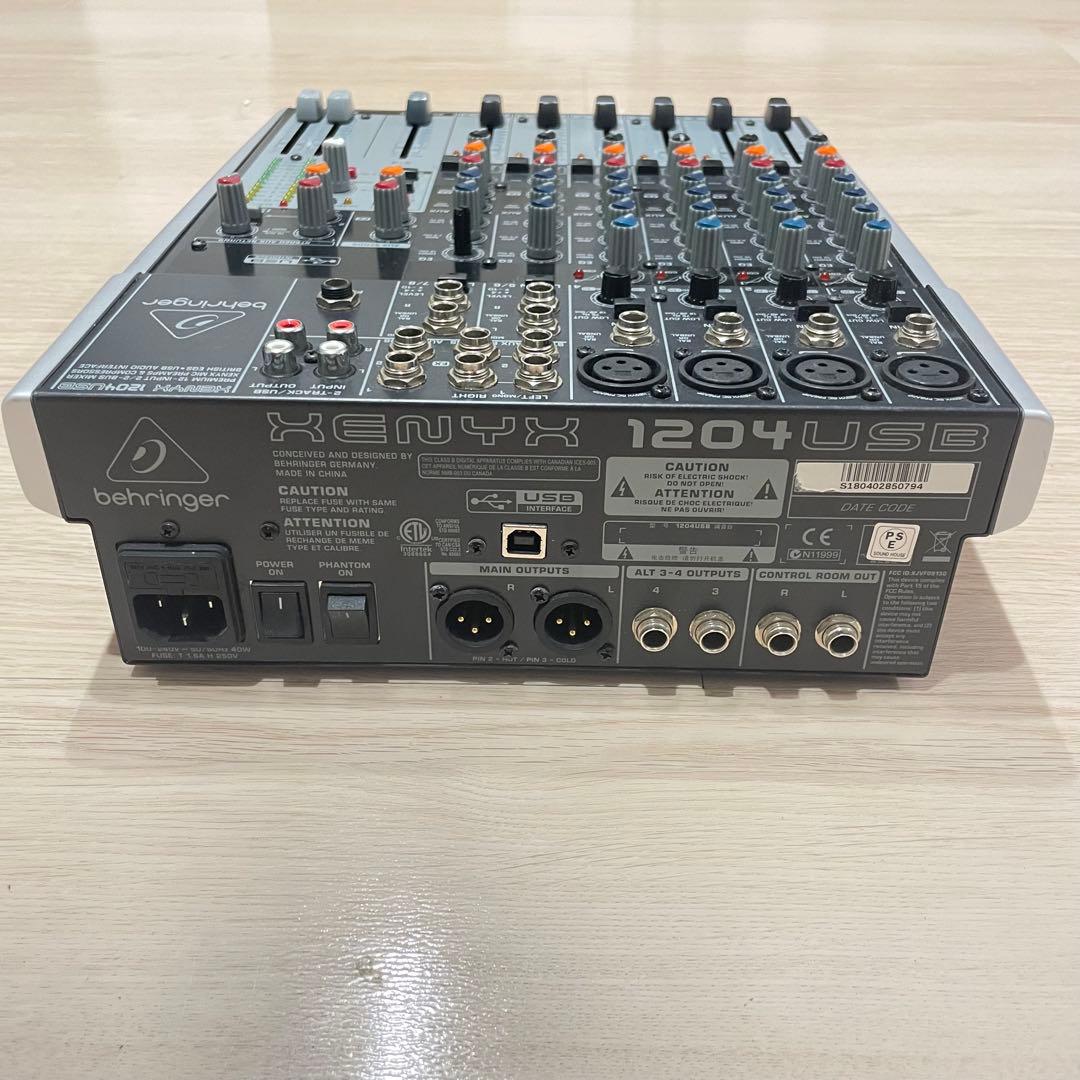 【送料無料】Behringer XENYX 1204USB アナログミキサー