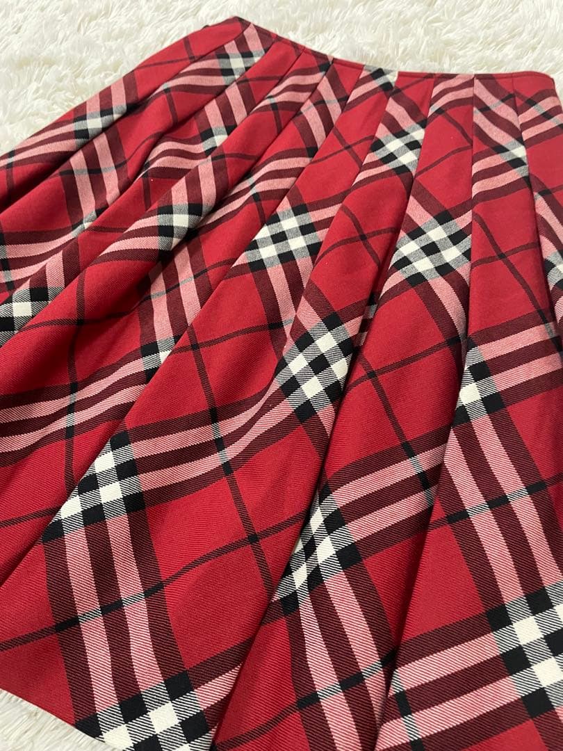 バーバリーブルーレーベル赤チェックベルト付き巻きスカート