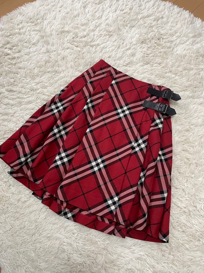 バーバリーブルーレーベル赤チェックベルト付き巻きスカート