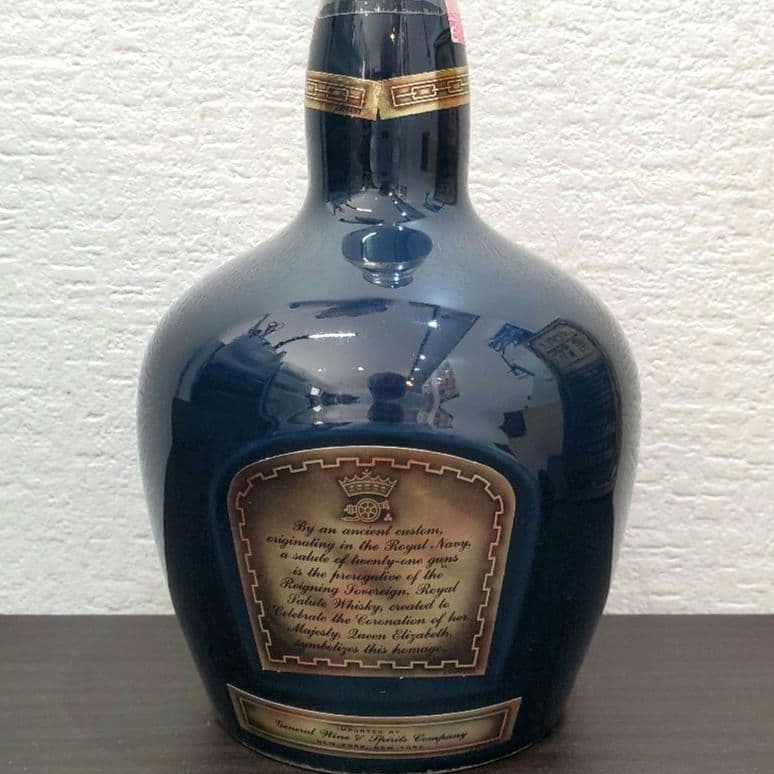 シーバスリーガル ロイヤルサルート 21年 青 陶器ボトル 未開栓 古酒