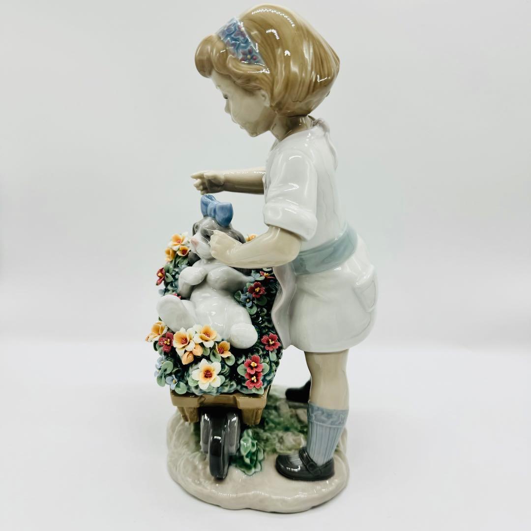 希少】リヤドロ LLADRO No.9133 『おさんぽしようね』 - メルカリ