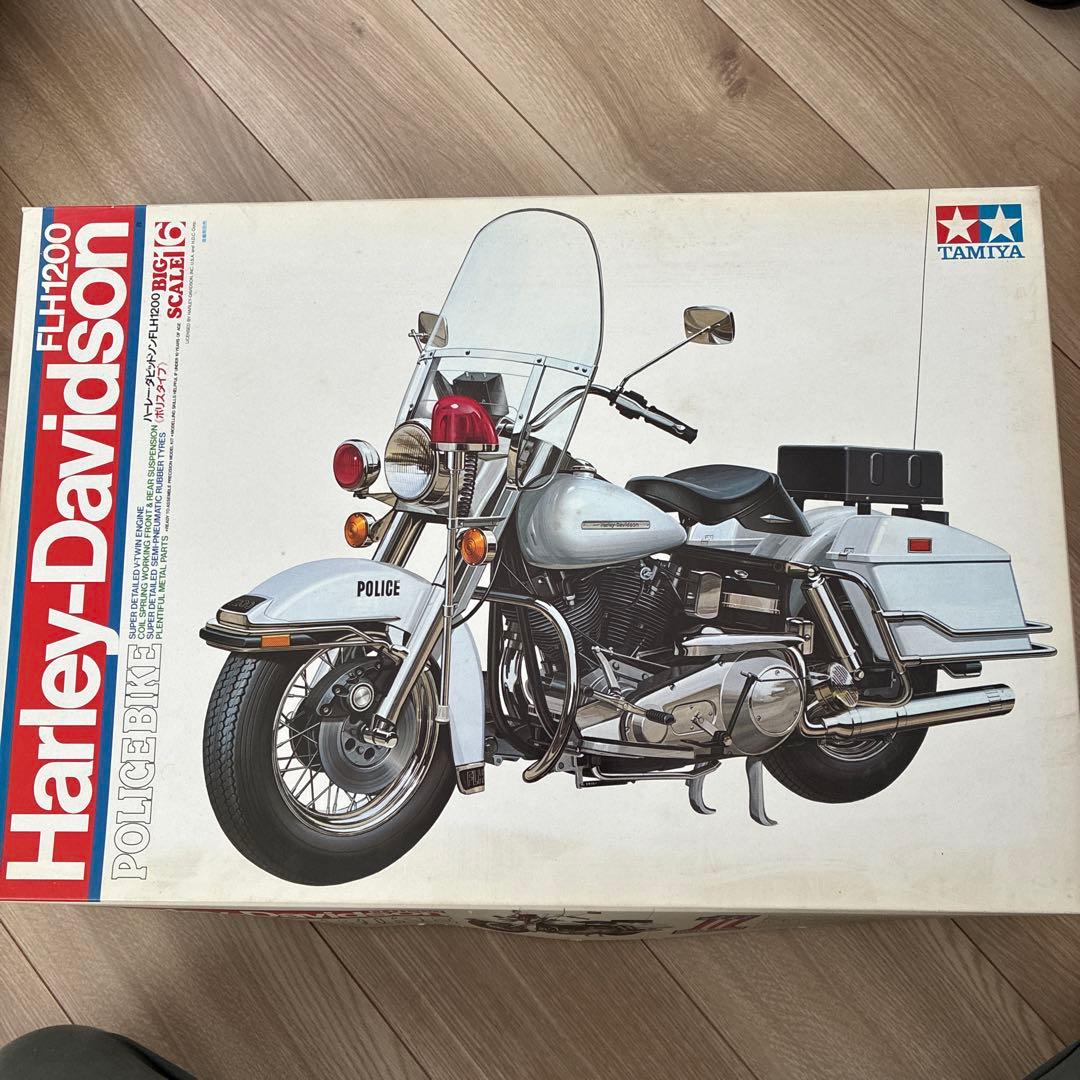 タミヤ 1:6 Harley-Davidson FLH1200 ポリスバイク Let's review Tamiya's 1/6 Harley-Davidson FLH1200 Police Bike
