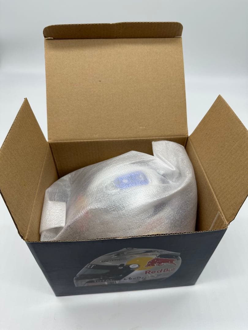 F1 レッドブル　Vettel & Webber 1/2ヘルメット セット