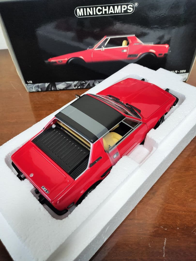 ミニ.チャップス1/18フィアットＸ1/9　1974（レッド）