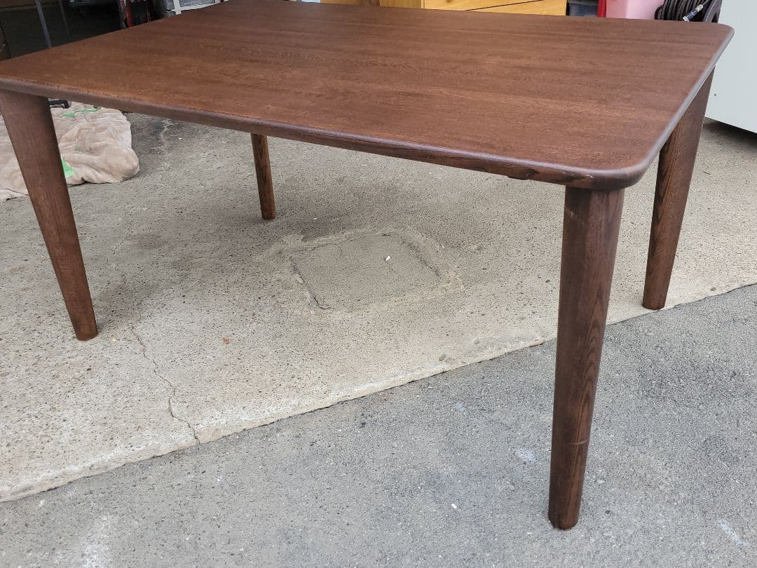 カリモク家具 Chitano ダイニングテーブル 幅135cm 天然木 日本製