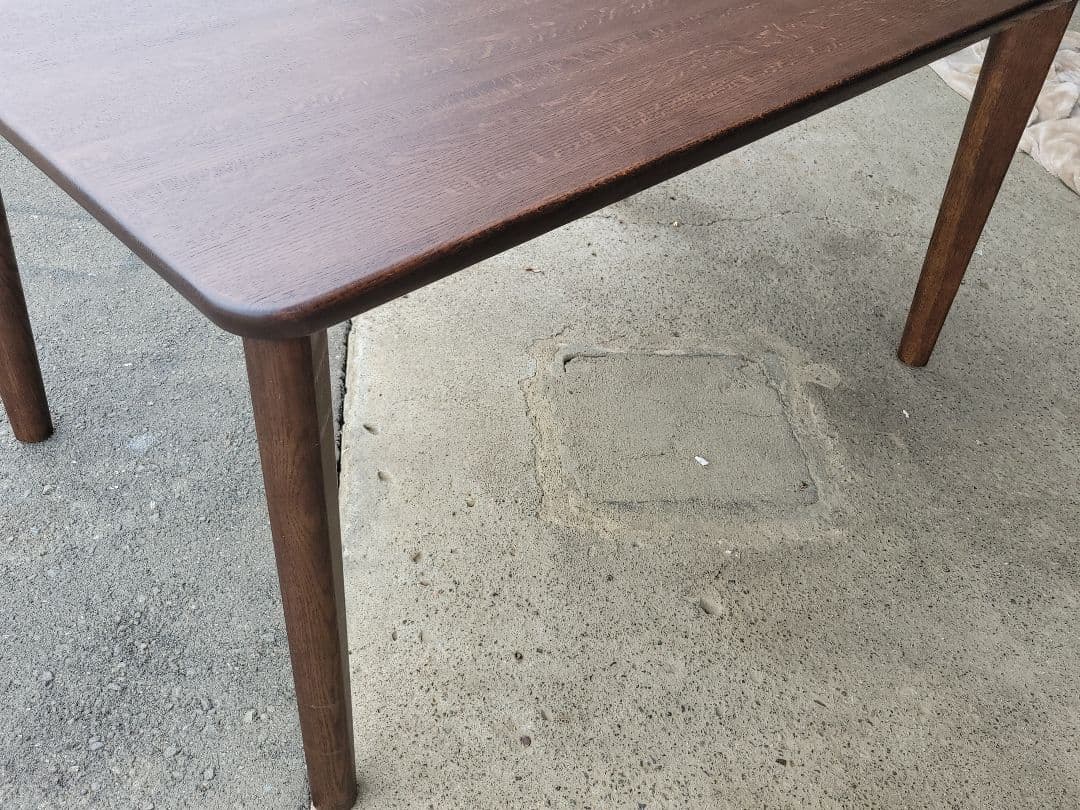 カリモク家具 Chitano ダイニングテーブル 幅135cm 天然木 日本製