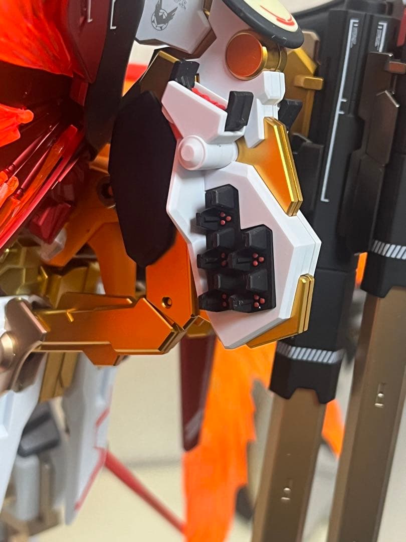 ま*お様 hgデスティニーガンダム SpecII ゼウスシルエット•ハイネカラー