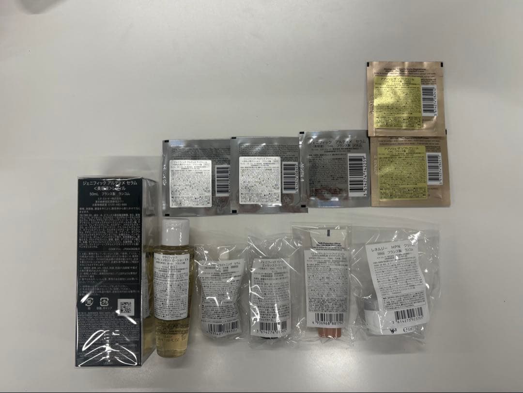 【新品未開封】ランコム　ジェニフィックアルティメセラム50ml美容液　レフィル