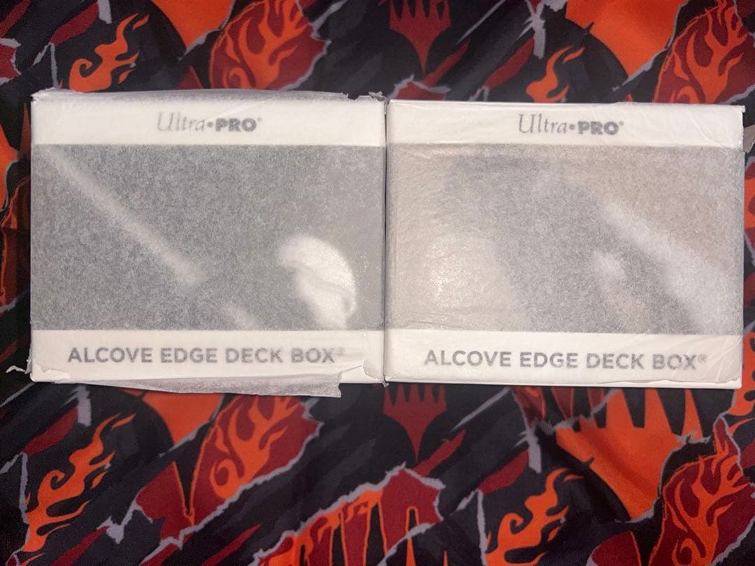 ウルトラプロ　クラウド　セフィロス　デッキケース　MTG FFコラボ未開封未使用 UltraPro】クラウド・セフィロス デッキケース MTG FFコラボ②