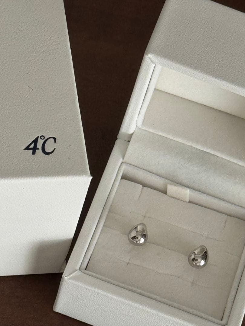 《美品》4°C シルバー ピアス 112444150902