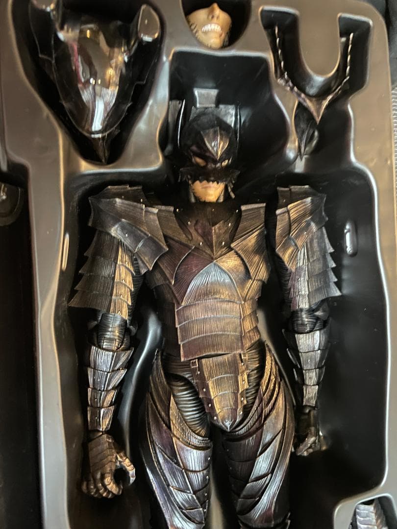 Threezero ベルセルク ガッツ （狂戦士の甲冑）