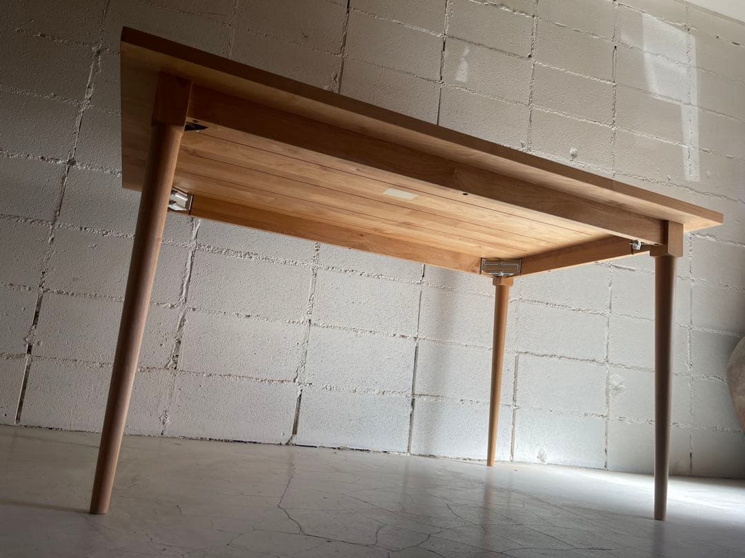 美品　MOMO NATURAL モモナチュラル　ダイニングテーブル　アルダー無垢