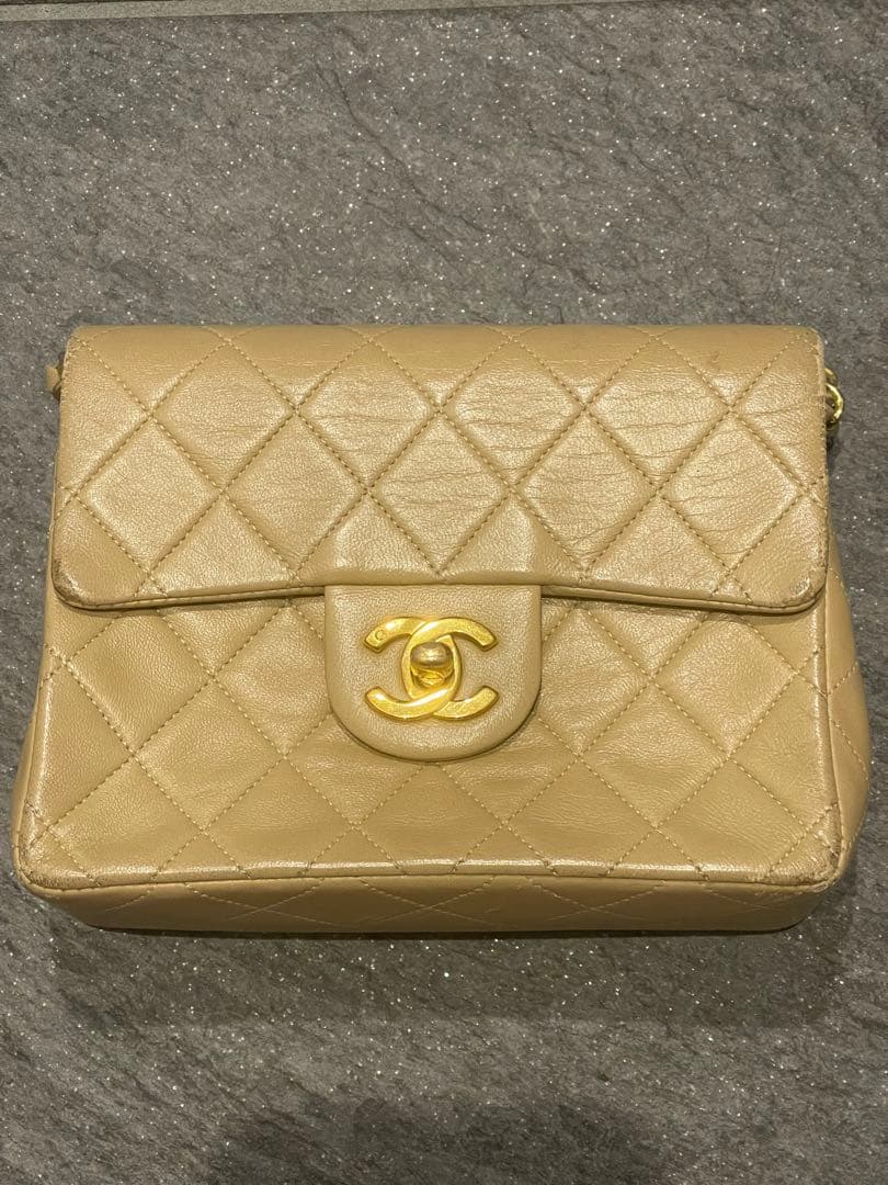 CHANEL ベージュ マトラッセキルティング バッグ