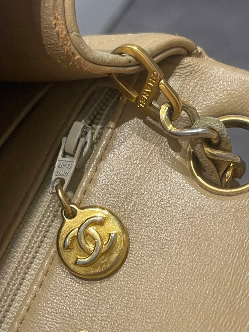 CHANEL ベージュ マトラッセキルティング バッグ