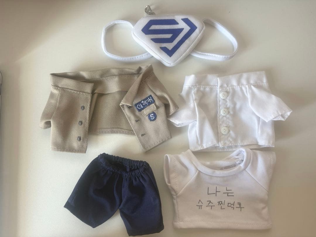 SUPERJUNIOR ドンへ　ウニョク　ぬいぐるみと洋服　(ウネセット)