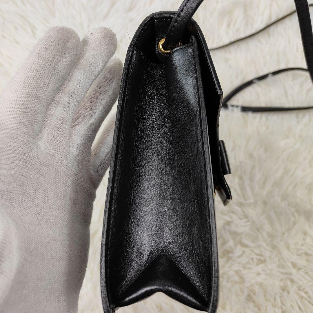 Dior　ショルダーバッグ　ロゴ金具　リボン　ブラック　レザー