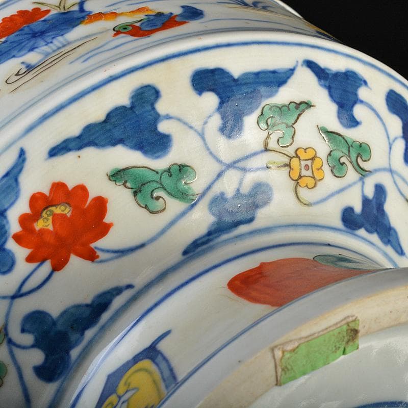 中国 大明成化年製 五彩 蓮池水鳥文瓶 V R7087B