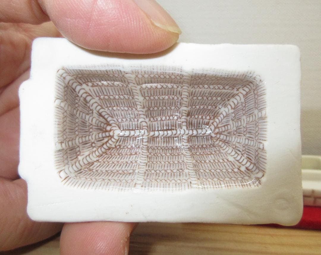 送料込【逢絢亭】茶道具 香合 平戸焼 くずやの形 中里茂右衛門 共箱入り