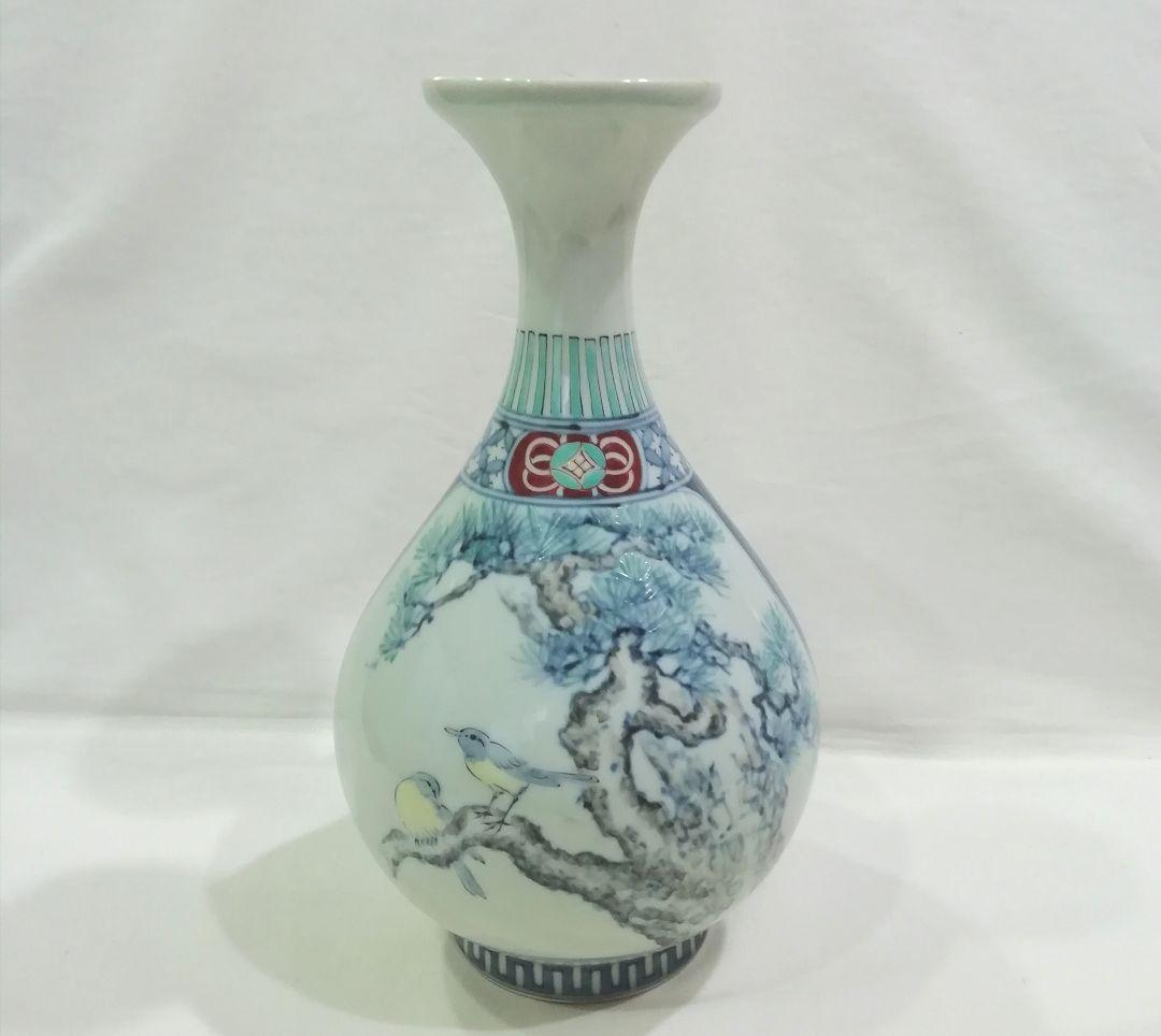 五代 佐藤走波の豪華な 色絵花鳥文大花瓶 です。