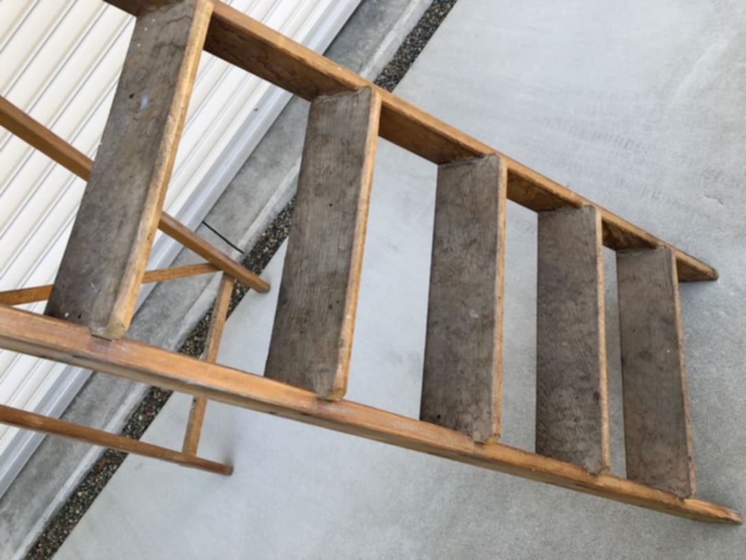 ステップラダー アンティークラダー 購入金額87000 上も広くて沢山