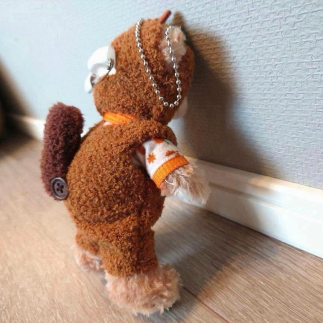 ダッフィー　ぬいぐるみバッジ　秋のぼうけん　リス　ディズニー