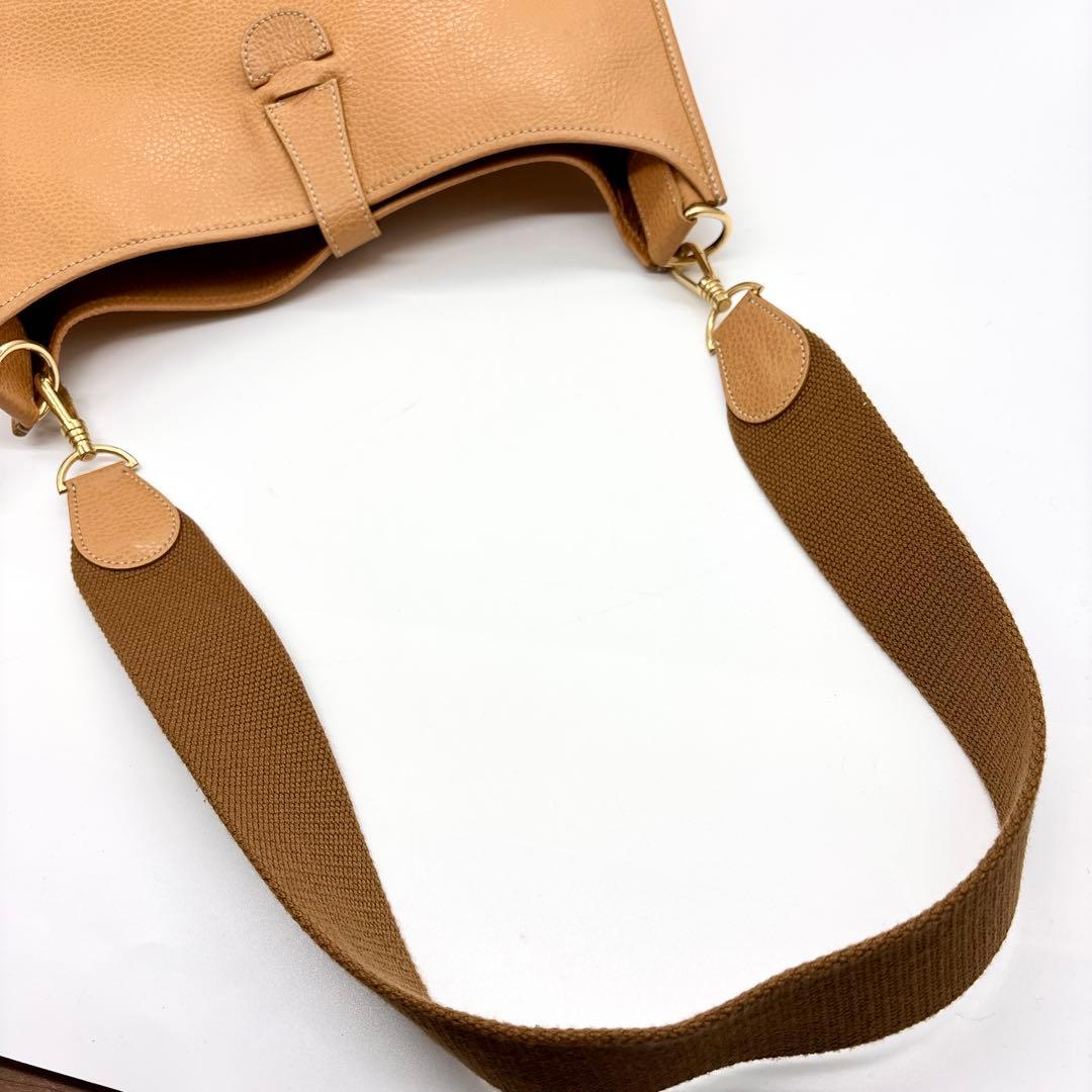 ハイクラス パンチング レザー ショルダーバッグ キャメル Hモチーフ