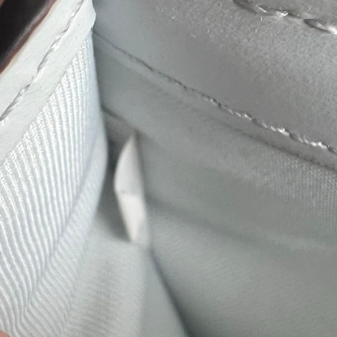 27 美品 TORYBURCH トリーバーチ 2つ折り財布