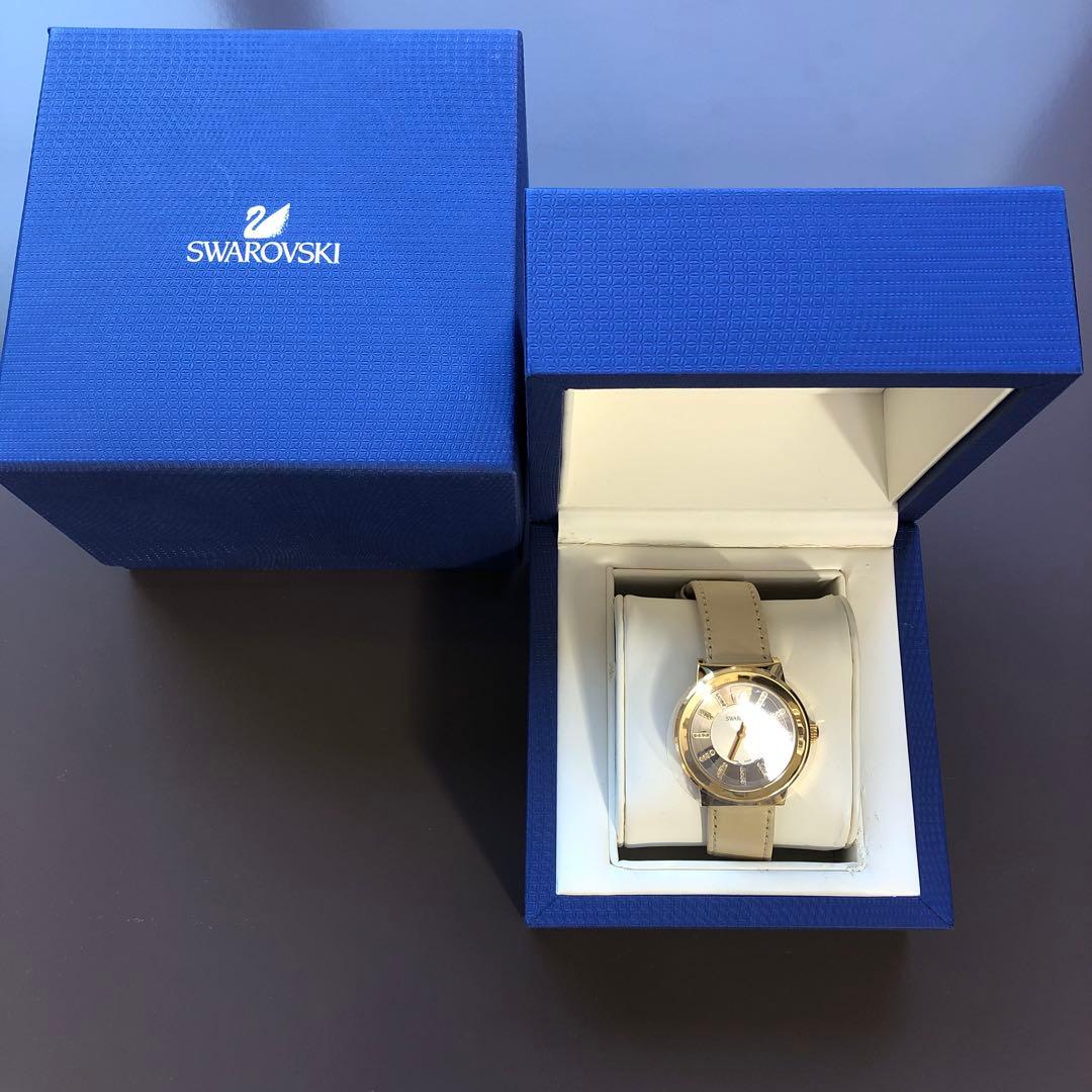 新品SWAROVSKIゴールドレザー腕時計PIAZZAスワロフスキークリスタル