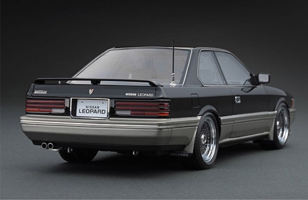 イグニッションモデル1/18 日産レパード前期3.0アルティマ(F31) 黒/銀