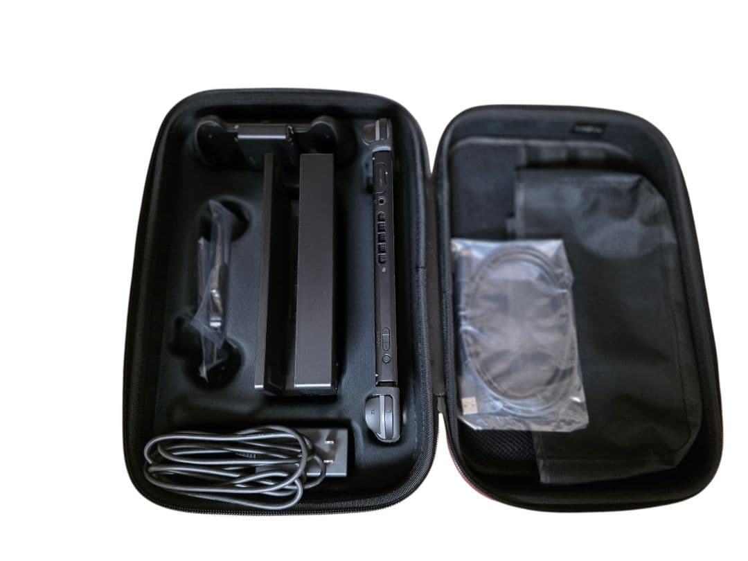 Nintendo Switch　本体と付属品　ケースとドックカバー付き　グレー