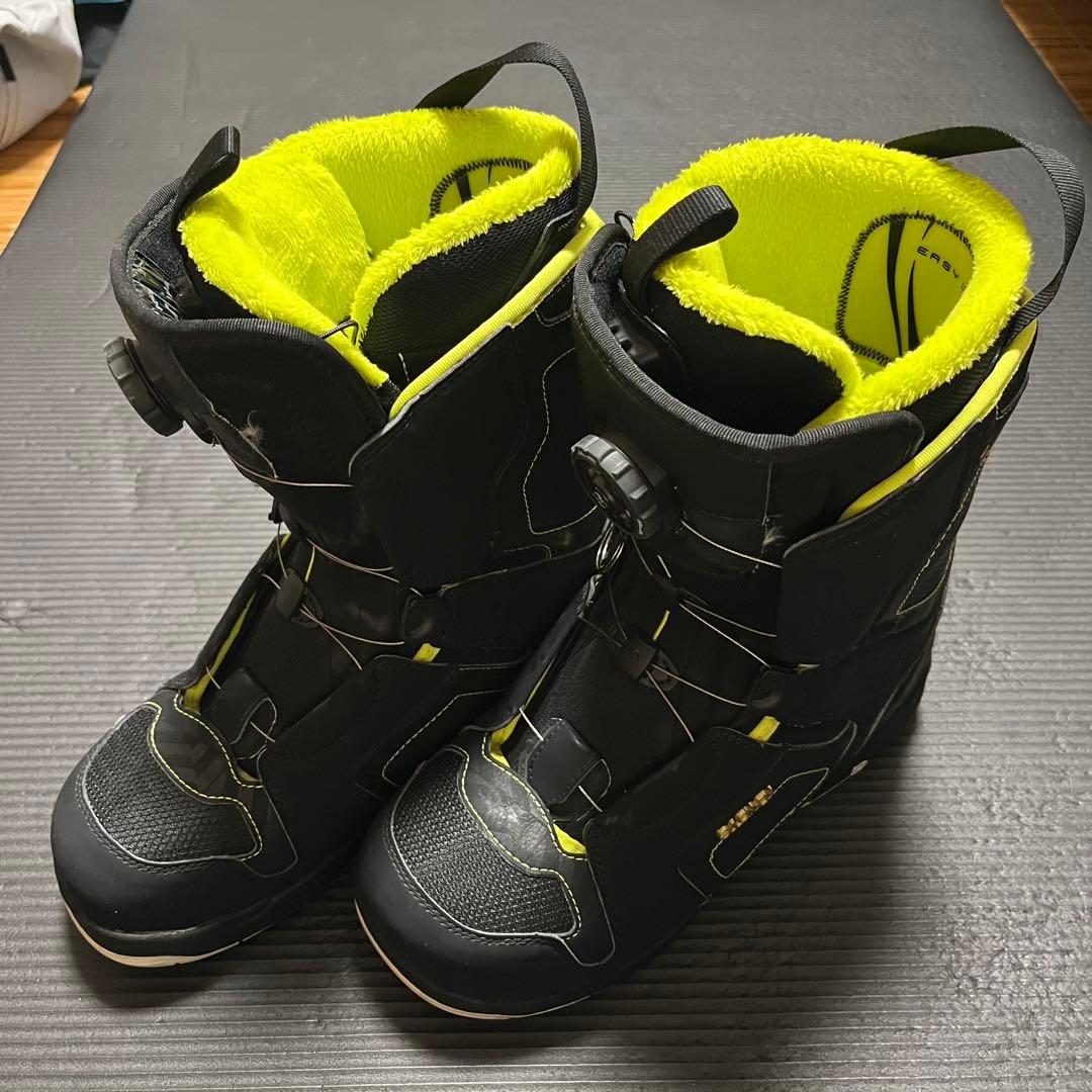 【最終値下げ】SALOMON スノーボードブーツ ブラック/イエロー