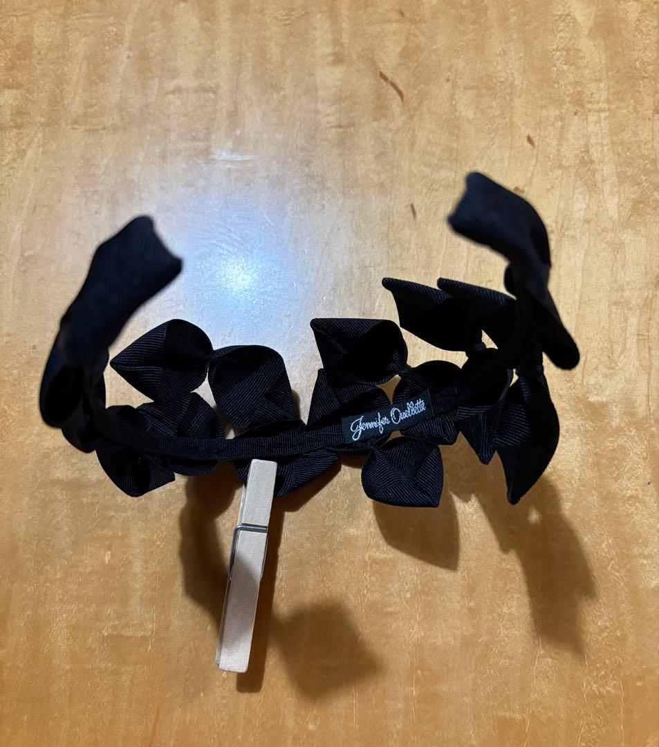 Jennifer Ouelletteブラック リボン カチューシャ