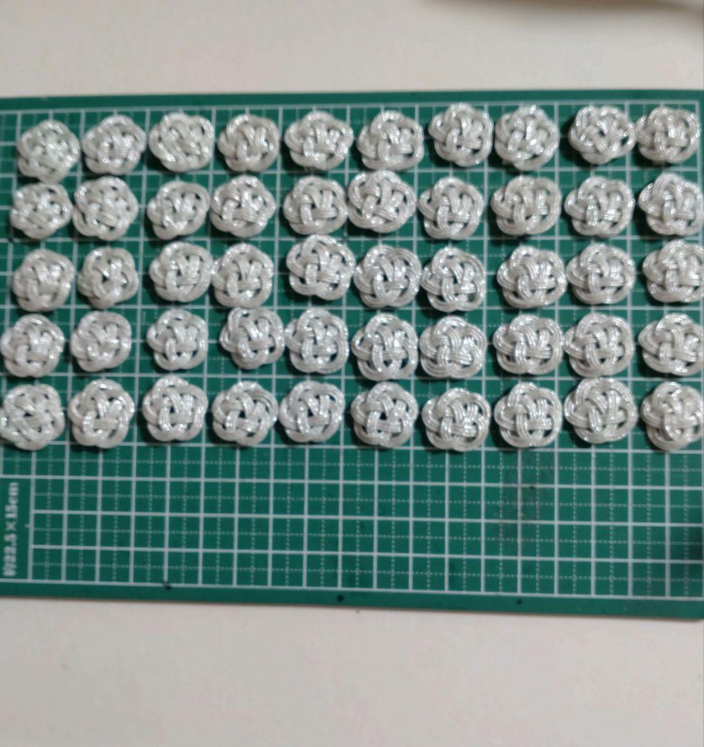 水引パーツ　梅結び　ゴールド300個　シルバー200個