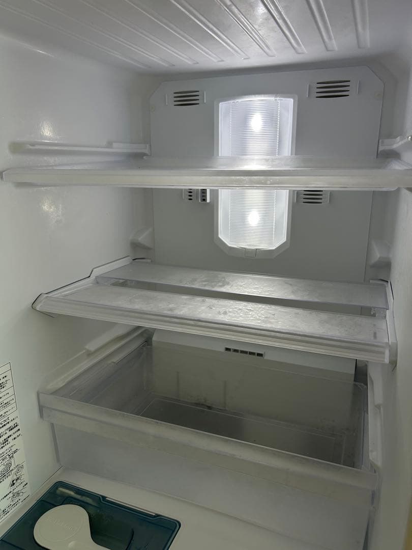 女性一人暮らしで利用 三菱冷蔵庫2016年製 335L 3ドア白