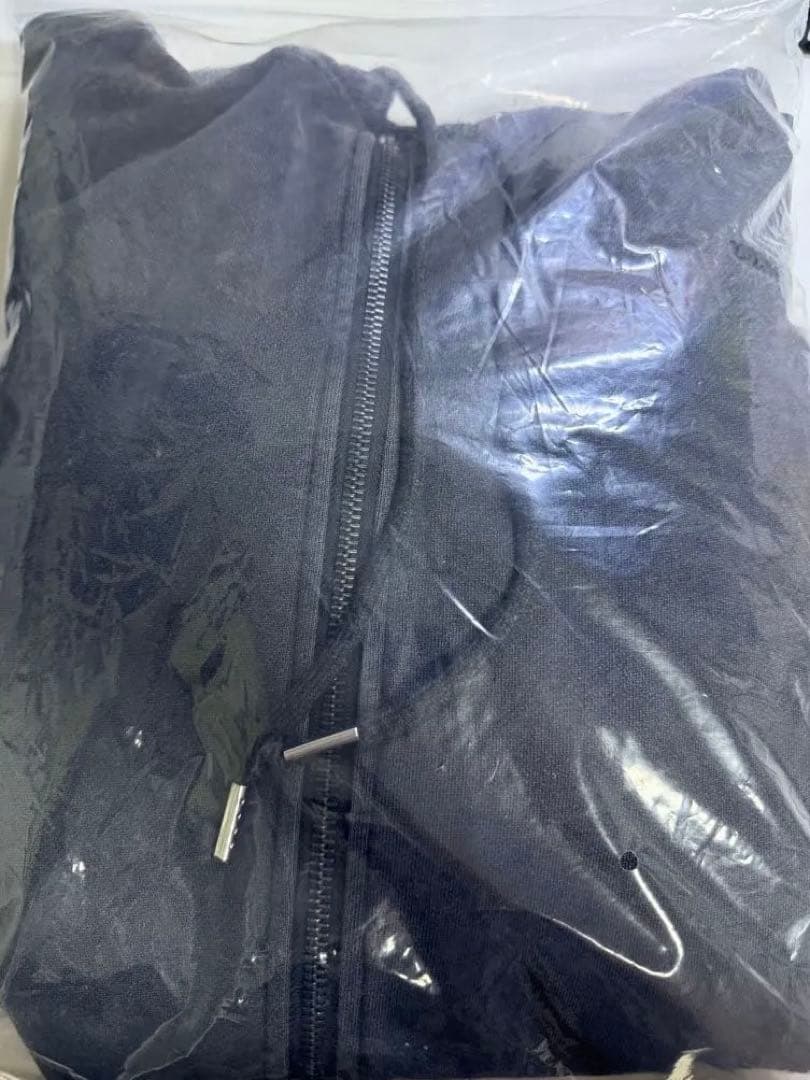 TWICE 10ve universe ポップアップ フードジップ　パーカー