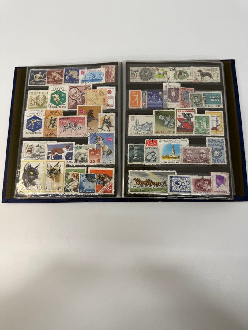 海外切手コレクションアルバム ☆ - メルカリ