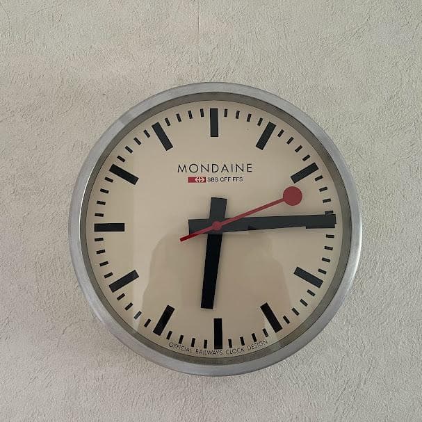 新品、未使用 モンディーン MONDAINE 置き時計 掛け時計兼用 125