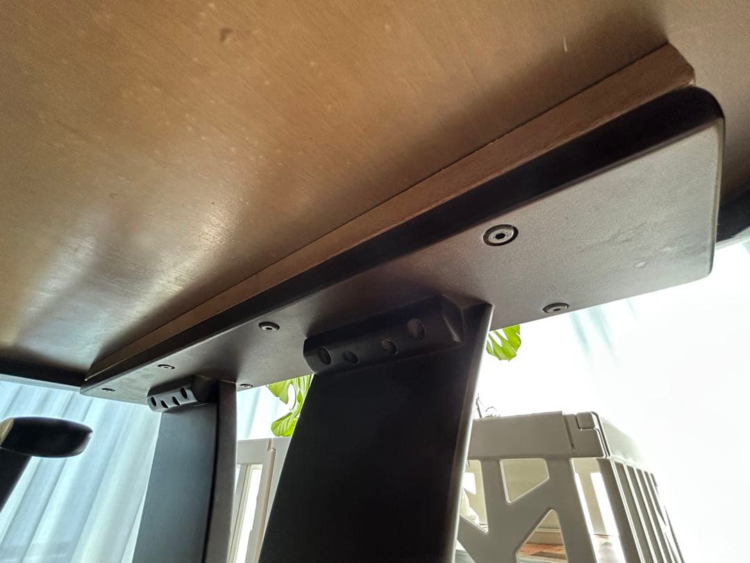 ル*ー様 お値下げしました【直接引取限定/岡山】ニトリ　ダイニングテーブル　肘付