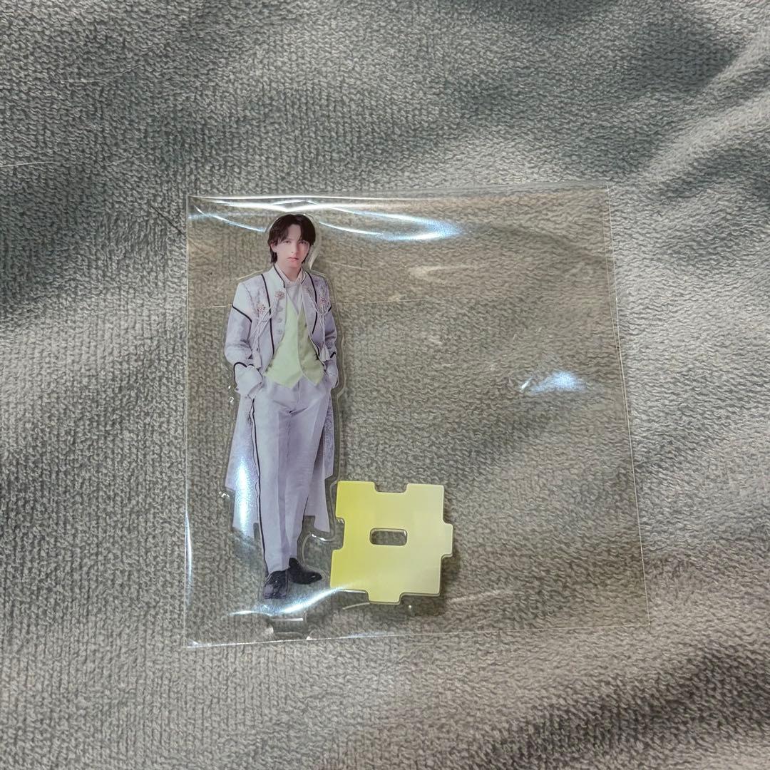 M!LK 吉田仁人 Jewelアクリルスタンド - メルカリ