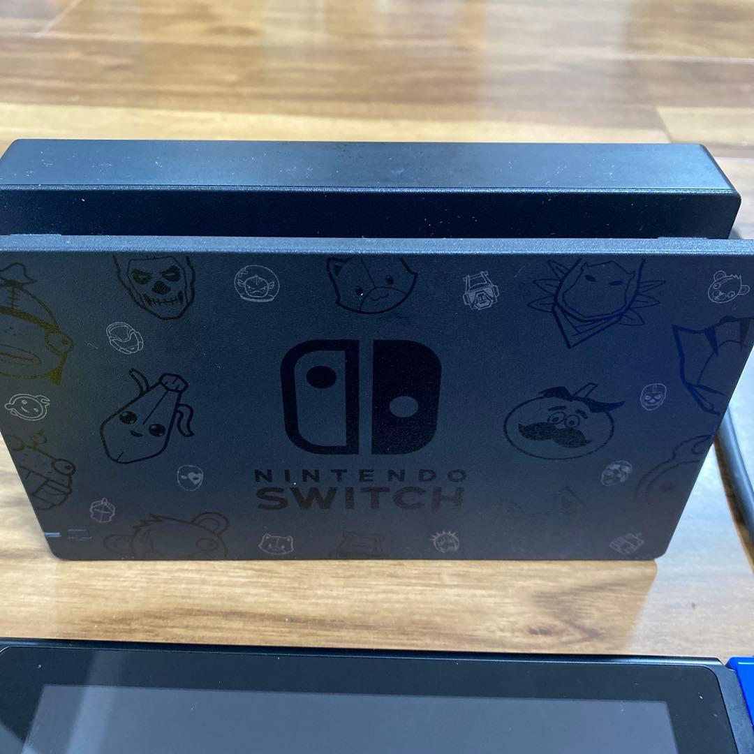 Nintendo Switch 青/黄 キャラクター柄 本体　フォートナイト
