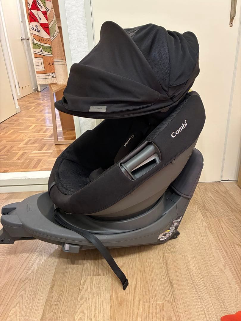 名古屋市直接受渡し限定・コンビTHE S plus ISOFIXチャイルドシート