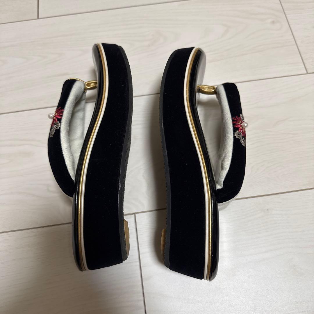 【タイルセール！！】黒の草履と花柄バッグのセット