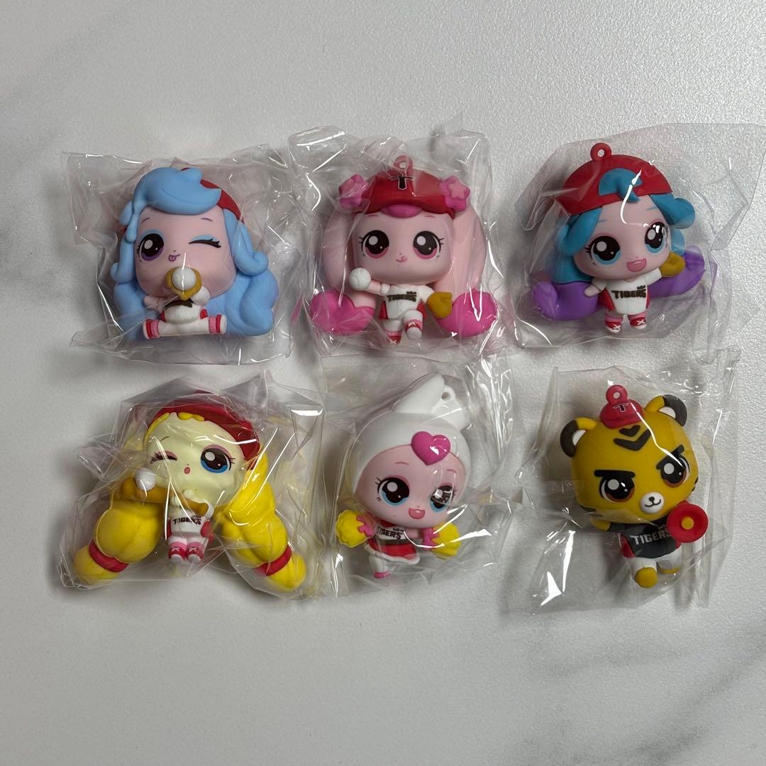 Ado カムパネルラ 踏まないでレディメイドキーホルダー