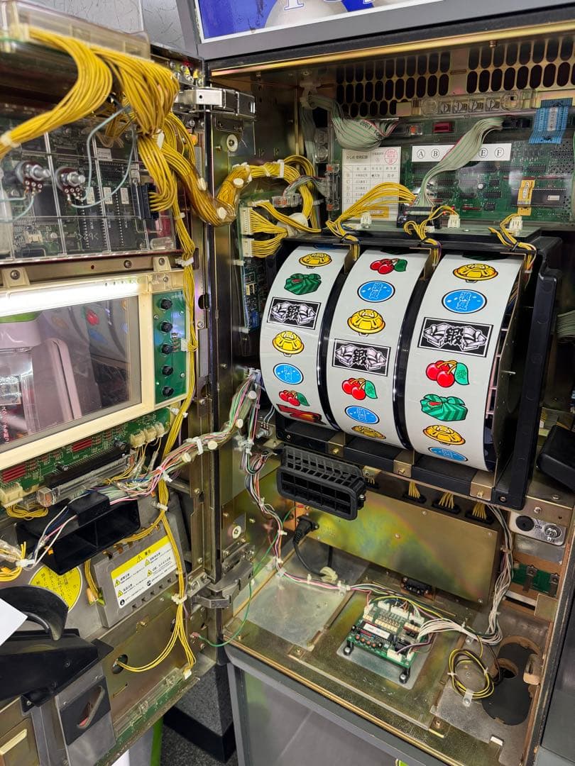 スロット 実機 押忍番長 アミューズメント仕様 カプセル払出し 100円仕様