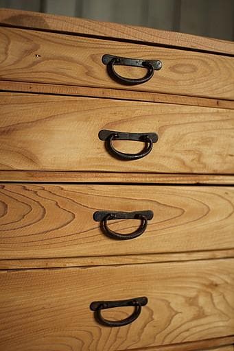 古い木製の引き出し 12杯 タンス 収納 古家具 古民家 木製 引き出し 1段