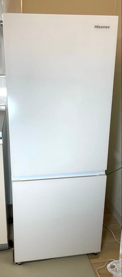 【美品】Hisense 冷蔵庫 HR-G260HW 257L 床保護プレート付