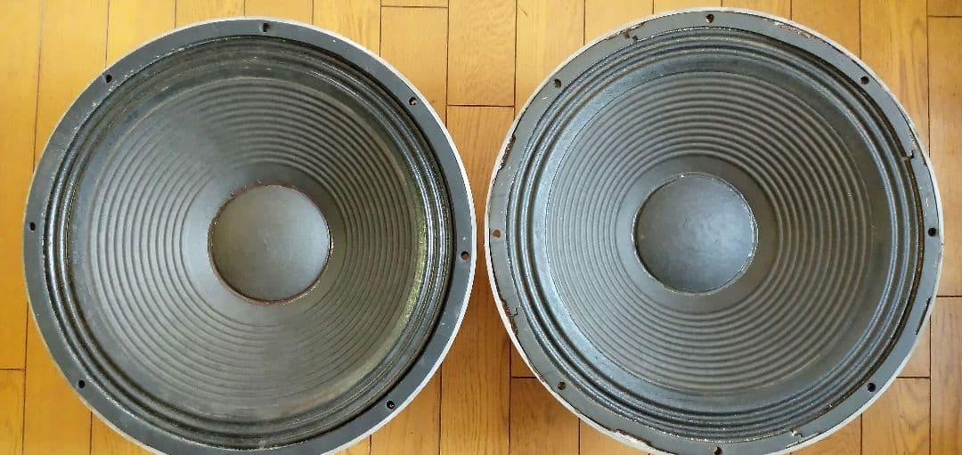 GAUSS 4582 15\"ウーハー 2台