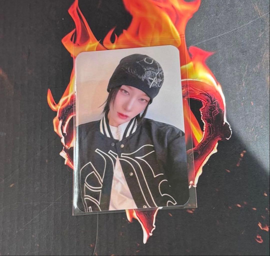 出回り無し XLOV mystargoods ルイ トレカ 미공개 포토카드 - メルカリ