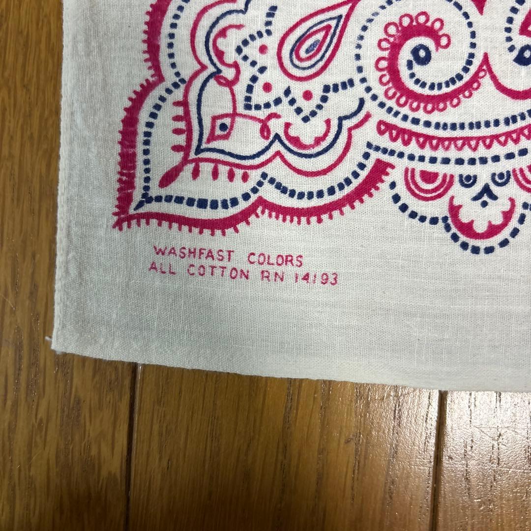 ヴィンテージバンダナ　デップ柄　白ベース　トリコカラー　ワムクラフト社