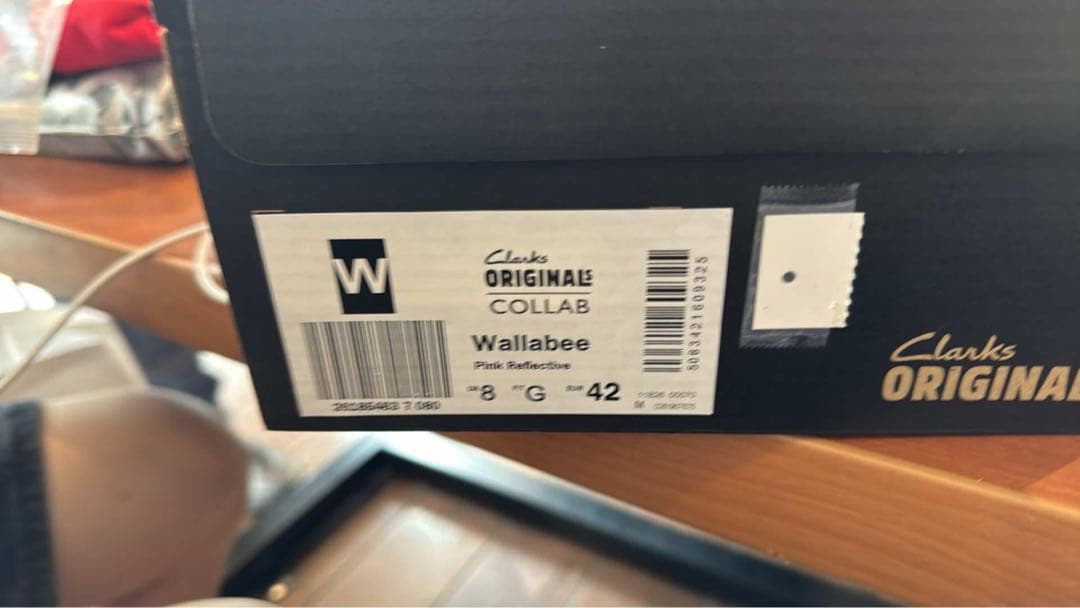 Supreme ×Clarks Reflective Wallabee Pink